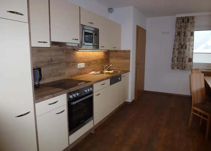 U. Knauss سخلادميخ