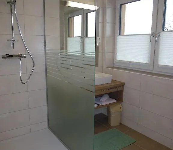 U. Knauss سخلادميخ